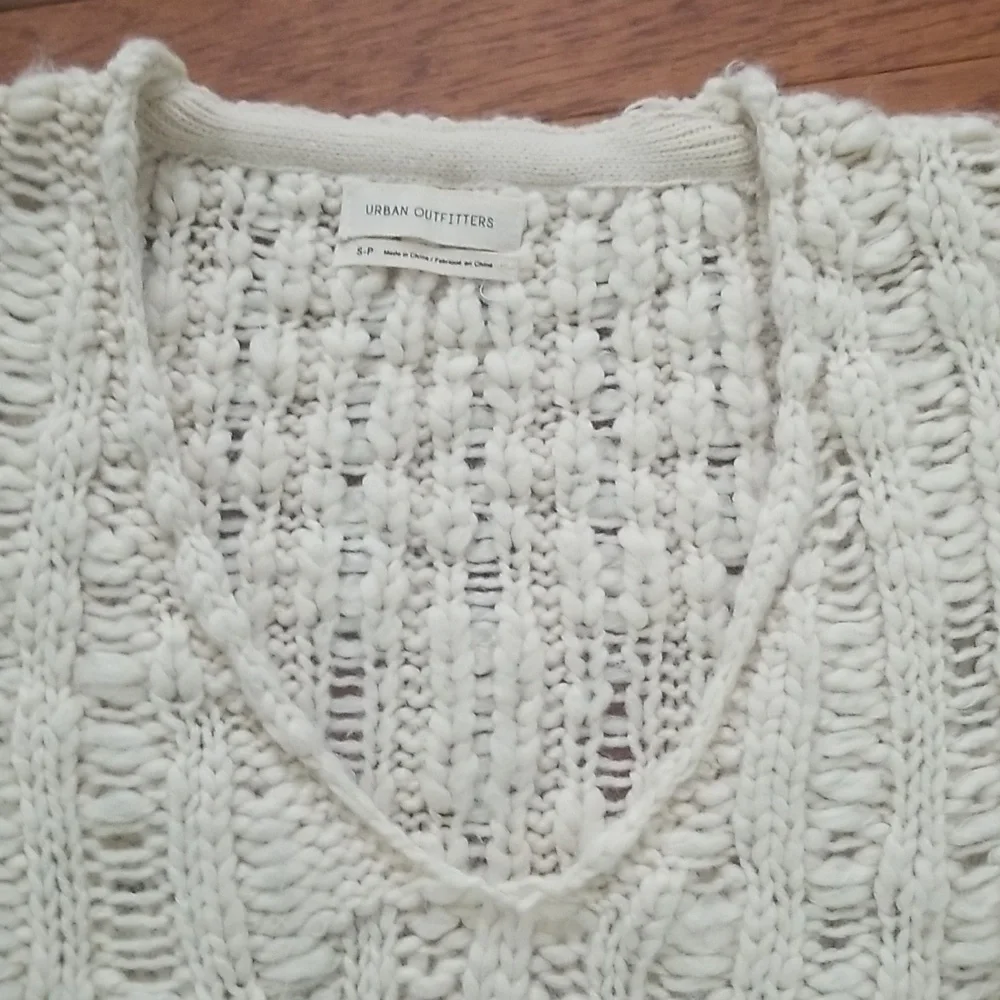 Urban Outfitters Cream Distressed Knit Sweater - Picture 4 of 8